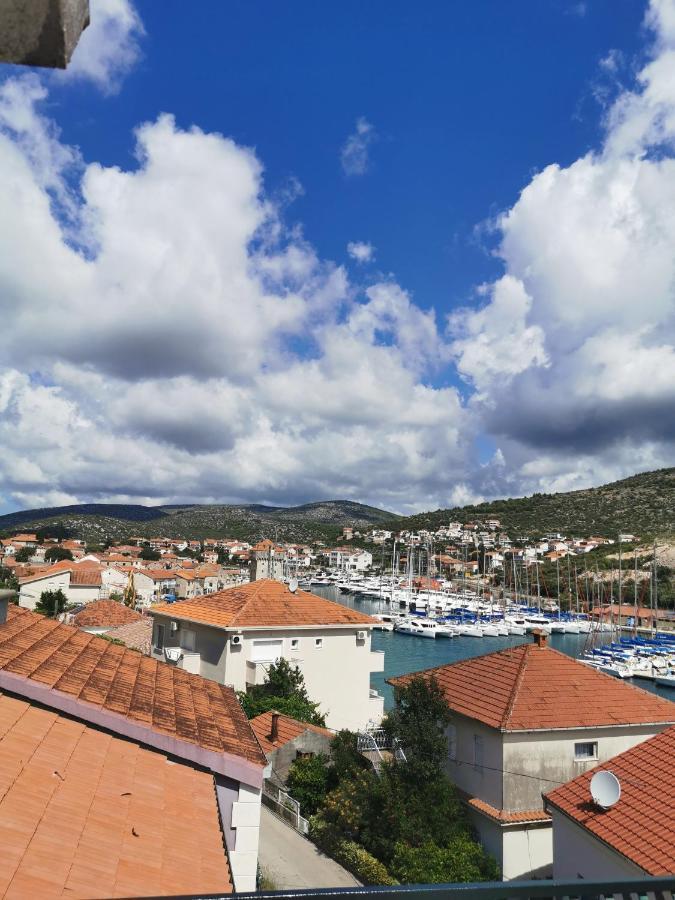 Apartmani "Ivan" Marina Bagian luar foto