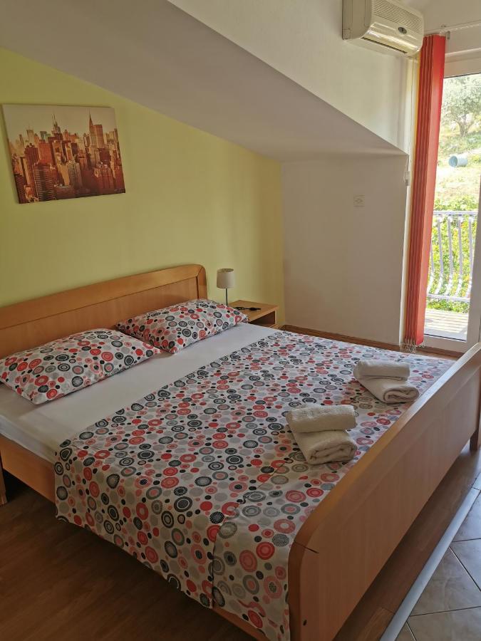 Apartmani "Ivan" Marina Bagian luar foto