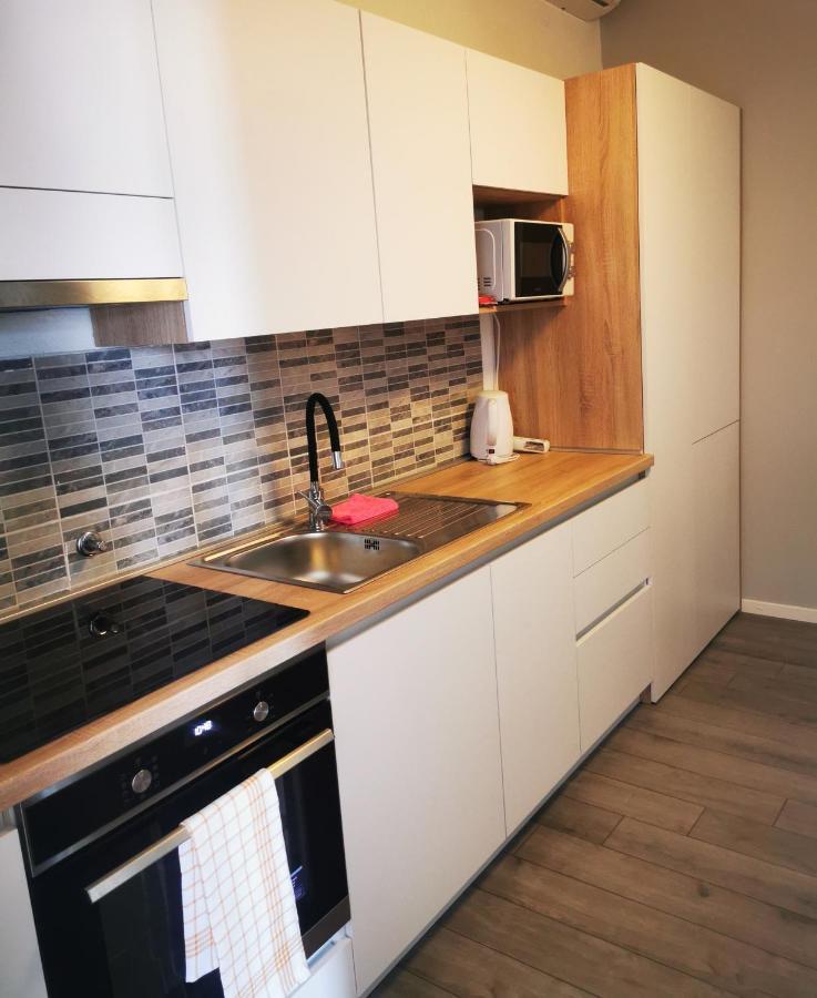 Apartmani "Ivan" Marina Bagian luar foto