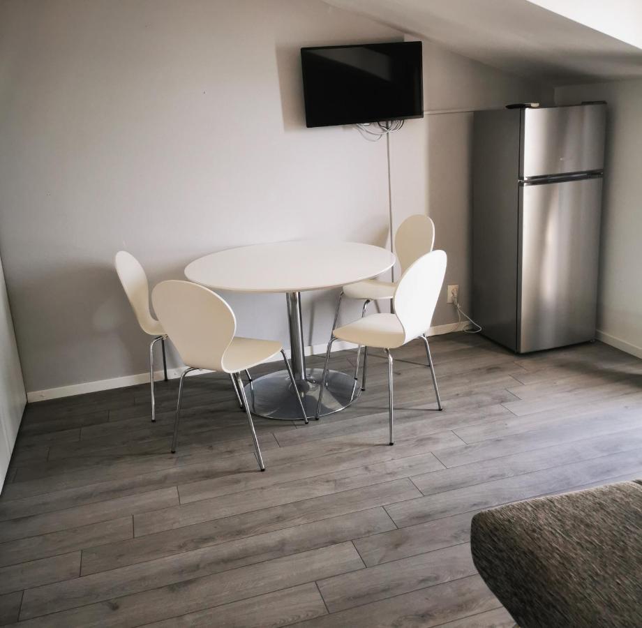 Apartmani "Ivan" Marina Bagian luar foto