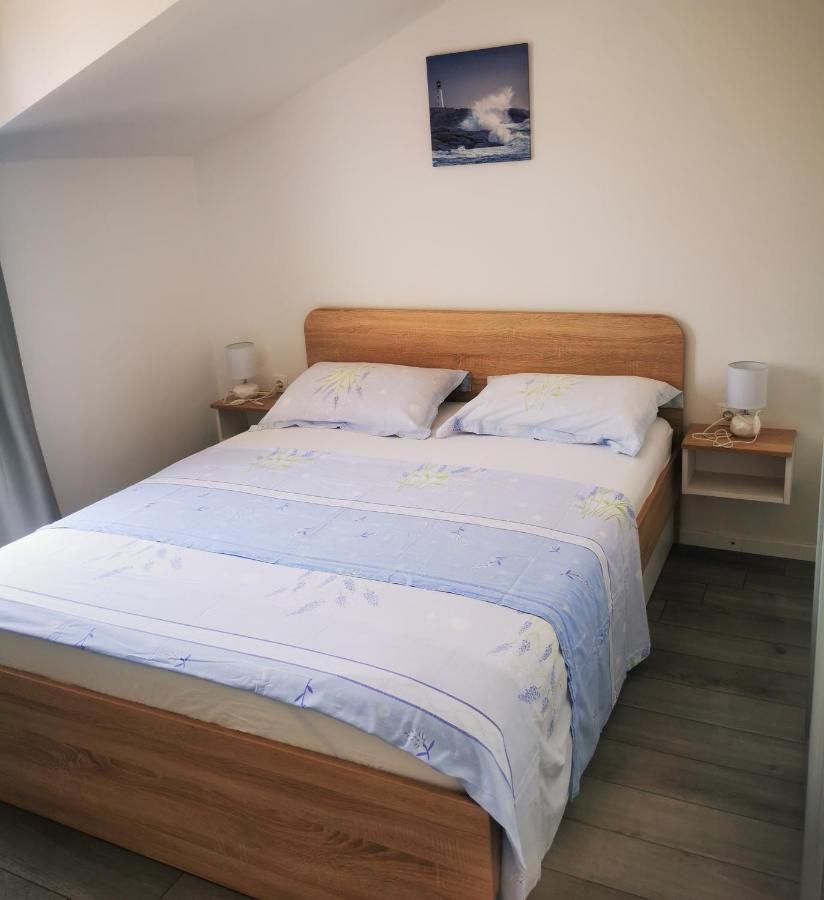 Apartmani "Ivan" Marina Bagian luar foto