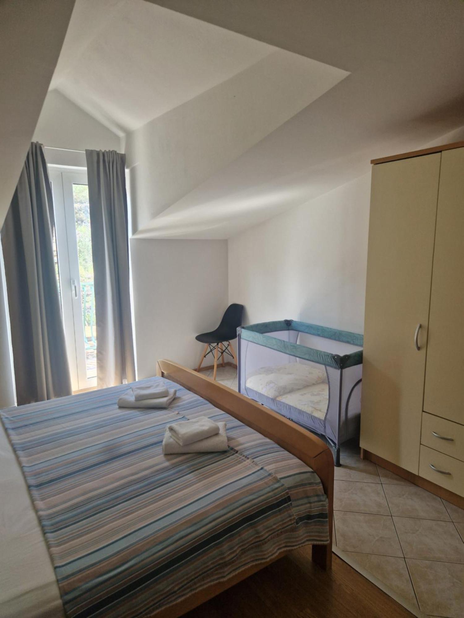 Apartmani "Ivan" Marina Bagian luar foto