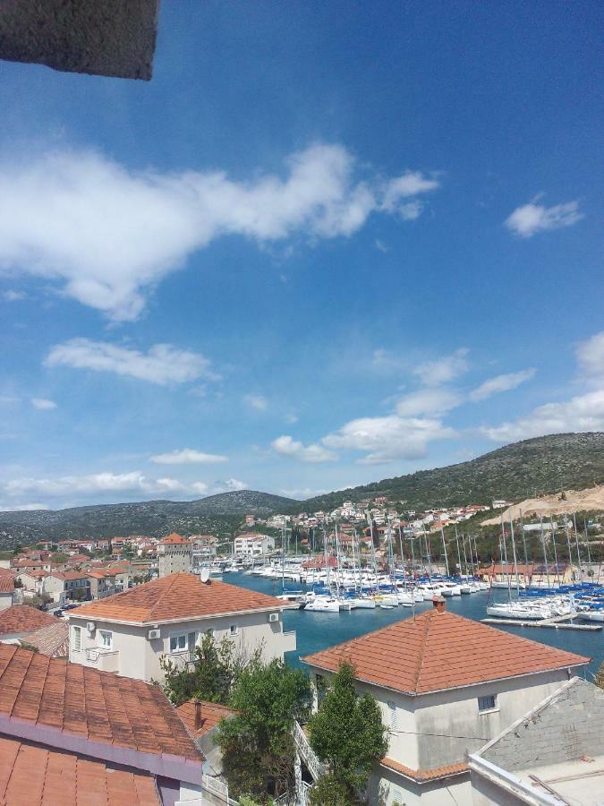 Apartmani "Ivan" Marina Bagian luar foto