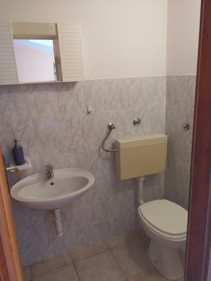 Apartmani "Ivan" Marina Bagian luar foto