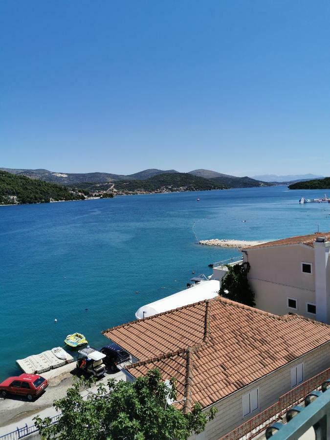 Apartmani "Ivan" Marina Bagian luar foto